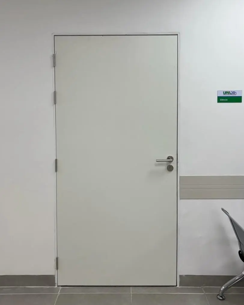 Obra com porta Pertinaz 5